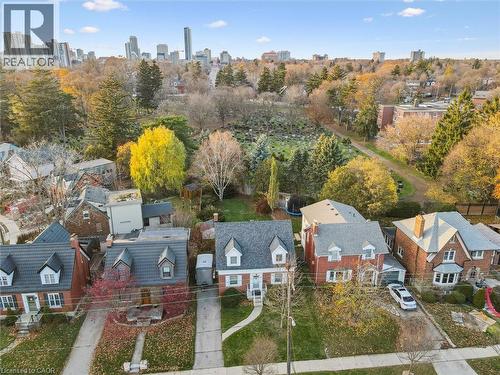 92 Borden Avenue N, Kitchener, ON - Outdoor