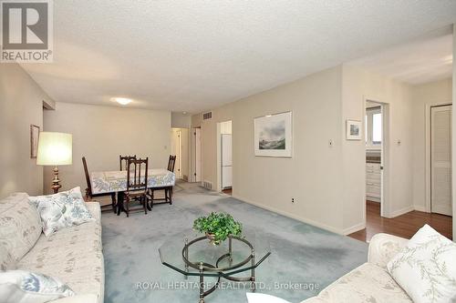 65 Bennett Road, Toronto, ON - Indoor Photo Showing Living Room