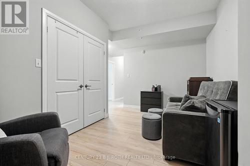 112 - 306 Essa Road, Barrie, ON - Indoor