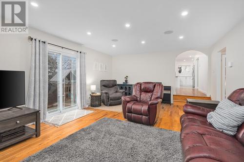 23 Crocker Place, Mount Pearl, NL - Indoor Photo Showing Living Room
