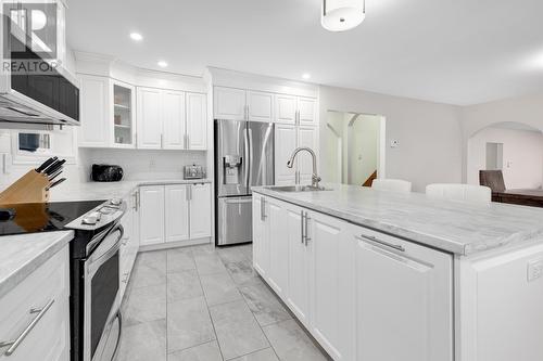 23 Crocker Place, Mount Pearl, NL - Indoor Photo Showing Kitchen With Upgraded Kitchen