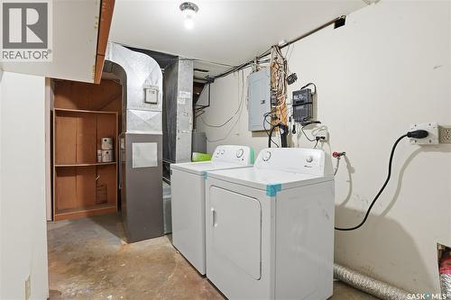1222 10Th Street E, Saskatoon, SK - Indoor Photo Showing Laundry Room