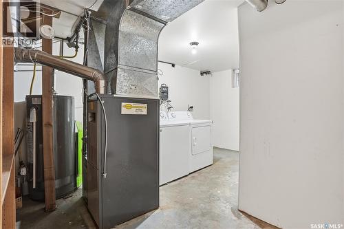 1222 10Th Street E, Saskatoon, SK - Indoor Photo Showing Laundry Room