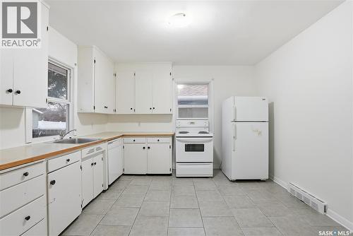 1222 10Th Street E, Saskatoon, SK - Indoor Photo Showing Kitchen