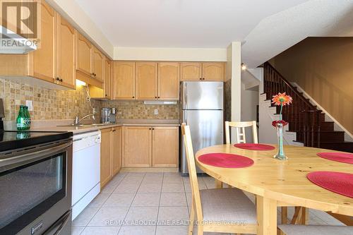 327 - 3030 Breakwater Court, Mississauga, ON - Indoor Photo Showing Kitchen