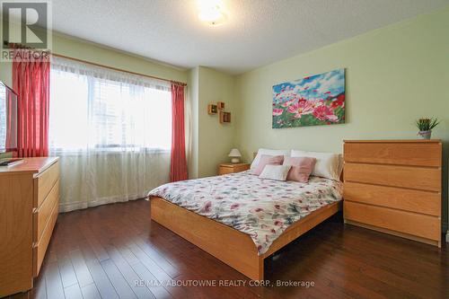 327 - 3030 Breakwater Court, Mississauga, ON - Indoor Photo Showing Bedroom