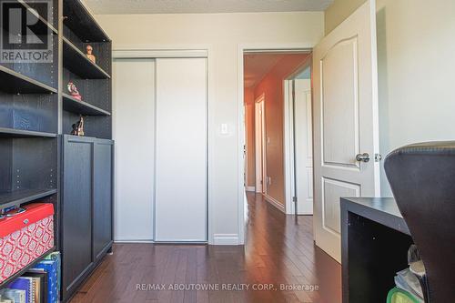 327 - 3030 Breakwater Court, Mississauga, ON - Indoor