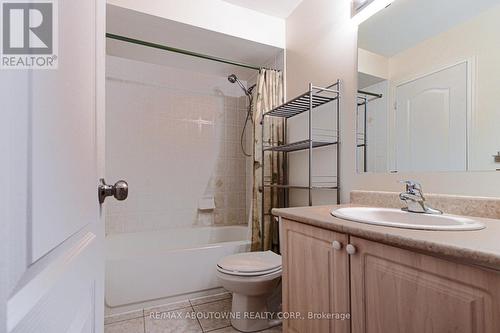 327 - 3030 Breakwater Court, Mississauga, ON - Indoor Photo Showing Bathroom