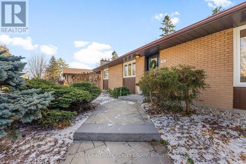 942 Elsett Drive, Ottawa, ON - Outdoor