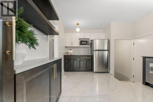 942 Elsett Drive, Ottawa, ON - Indoor Photo Showing Kitchen