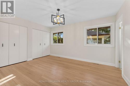 942 Elsett Drive, Ottawa, ON - Indoor Photo Showing Other Room