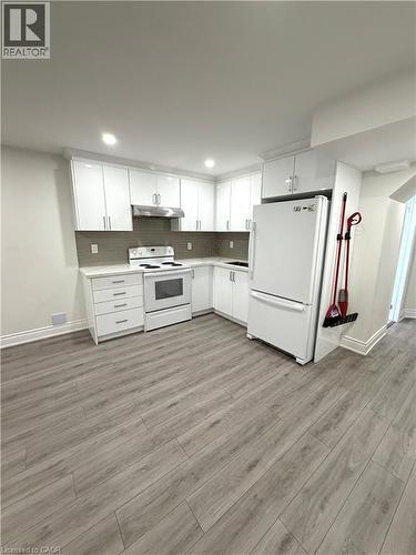 16 Lady Evelyn Crescent Unit# Lower, Brampton, ON - Indoor Photo Showing Kitchen