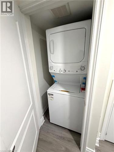 16 Lady Evelyn Crescent Unit# Lower, Brampton, ON - Indoor Photo Showing Laundry Room