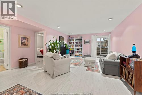 421 Merrill, Lasalle, ON - Indoor Photo Showing Living Room