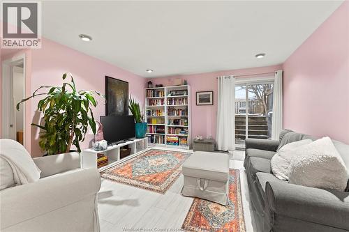 421 Merrill, Lasalle, ON - Indoor Photo Showing Living Room