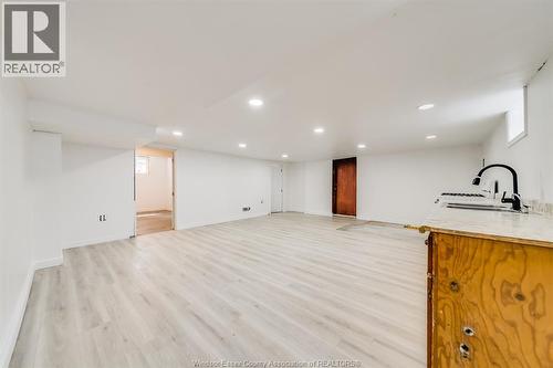 8057 Riverside Drive East, Windsor, ON - Indoor