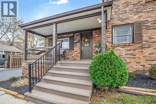 8057 Riverside Drive East, Windsor, ON - Outdoor