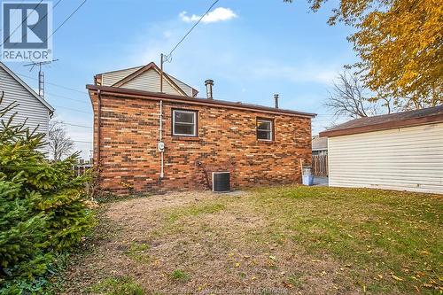 8057 Riverside Drive East, Windsor, ON - Outdoor