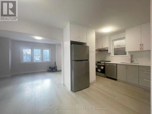Upper - 544 Indian Road, Toronto, ON - Indoor Photo Showing Kitchen