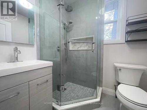 Upper - 544 Indian Road, Toronto, ON - Indoor Photo Showing Bathroom