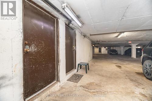 Unit 3 - 1306 Guelph Line, Burlington, ON - Indoor Photo Showing Garage