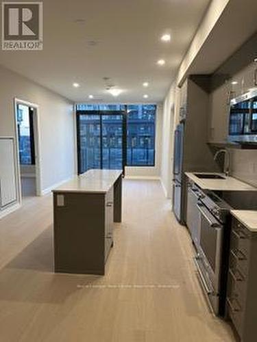 603 - 1415 Dundas Street E, Oakville, ON - Indoor Photo Showing Kitchen With Upgraded Kitchen