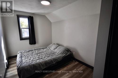 589 Douglas Street, North Bay (Central), ON - Indoor Photo Showing Bedroom