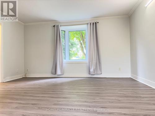 5672 Drummond Road, Niagara Falls, ON - Indoor Photo Showing Other Room