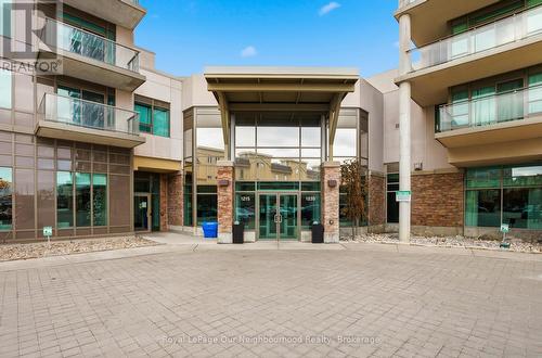 301 - 1235 Bayly Street, Pickering (Bay Ridges), ON - Outdoor