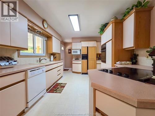 79 Lynnwood Avenue, Chatham, ON - Indoor Photo Showing Kitchen