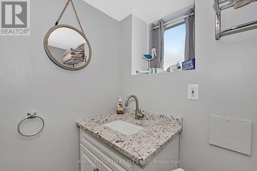 7028 Shadow Ridge Drive, Ottawa, ON - Indoor Photo Showing Bathroom