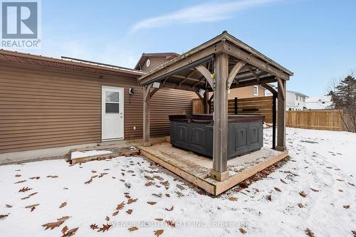 7028 Shadow Ridge Drive, Ottawa, ON - Outdoor