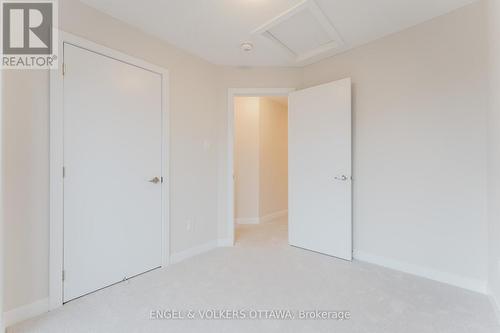 207 Speckled Alder Row, Ottawa, ON - Indoor Photo Showing Other Room