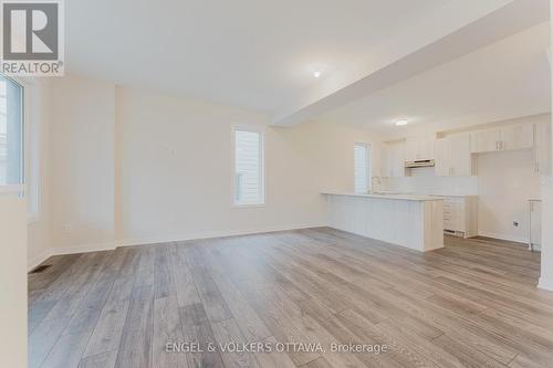 207 Speckled Alder Row, Ottawa, ON - Indoor Photo Showing Kitchen