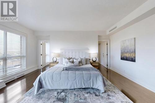 1201 - 38 Avenue Road, Toronto, ON - Indoor Photo Showing Bedroom