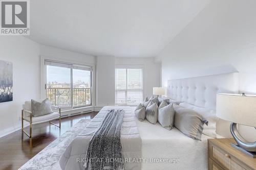 1201 - 38 Avenue Road, Toronto, ON - Indoor Photo Showing Bedroom