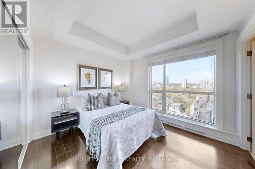 1201 - 38 Avenue Road, Toronto, ON - Indoor Photo Showing Bedroom
