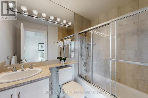 1201 - 38 Avenue Road, Toronto, ON - Indoor Photo Showing Bathroom
