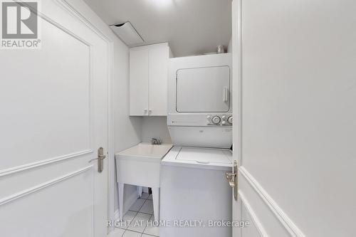 1201 - 38 Avenue Road, Toronto, ON - Indoor Photo Showing Laundry Room