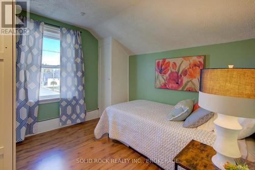 204 King Street W, Gananoque, ON - Indoor Photo Showing Bedroom