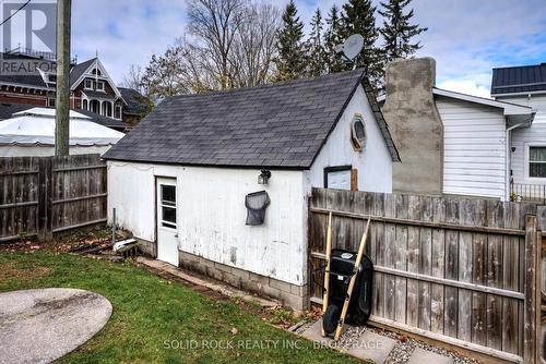 204 King Street W, Gananoque, ON - Outdoor