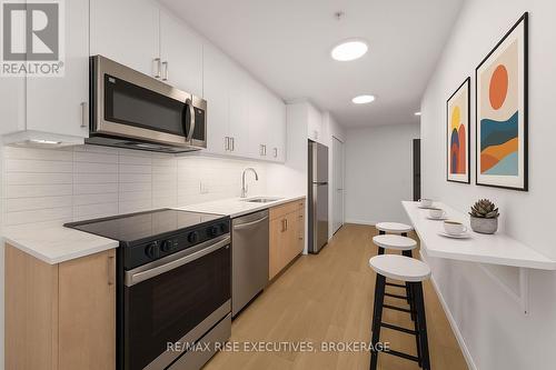 702 - 223 Princess Street, Kingston (East Of Sir John A. Blvd), ON - Indoor Photo Showing Kitchen