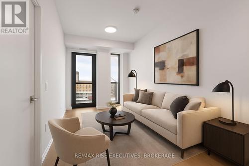 702 - 223 Princess Street, Kingston (East Of Sir John A. Blvd), ON - Indoor Photo Showing Living Room