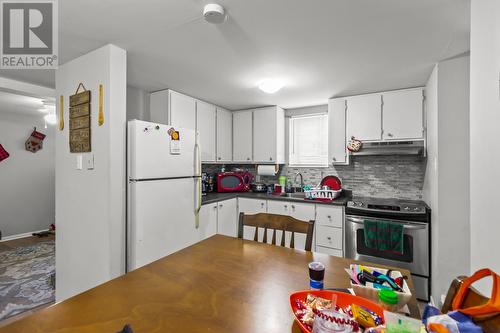 115 Greeleytown Road, Conception Bay South, NL - Indoor Photo Showing Kitchen