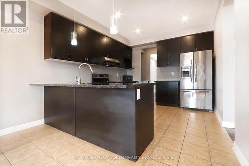 2Nd Master Bedroom - 41 Pulpwood Cres Crescent, Richmond Hill, ON - Indoor Photo Showing Kitchen