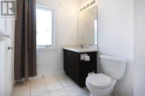2Nd Master Bedroom - 41 Pulpwood Cres Crescent, Richmond Hill, ON - Indoor Photo Showing Bathroom