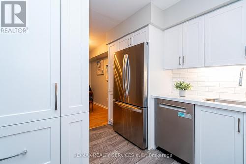 1713 - 1478 Pilgrims Way, Oakville, ON - Indoor
