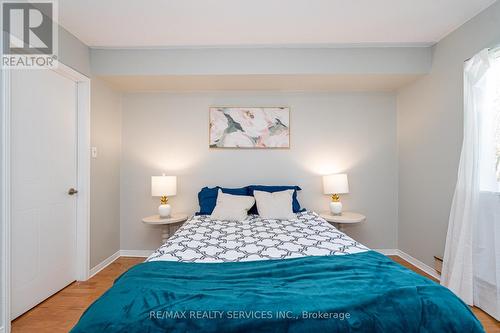 1713 - 1478 Pilgrims Way, Oakville, ON - Indoor Photo Showing Bedroom