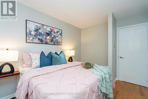 1713 - 1478 Pilgrims Way, Oakville, ON - Indoor Photo Showing Bedroom