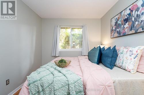 1713 - 1478 Pilgrims Way, Oakville, ON - Indoor Photo Showing Bedroom